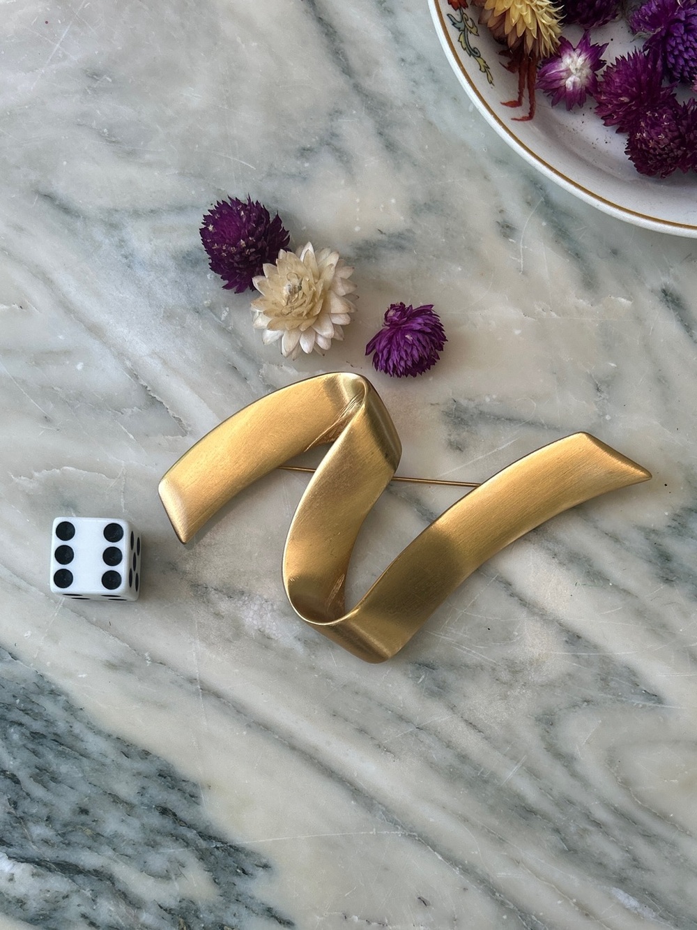 Monet Gold Ribbon Brooch - Picture 3 of 6